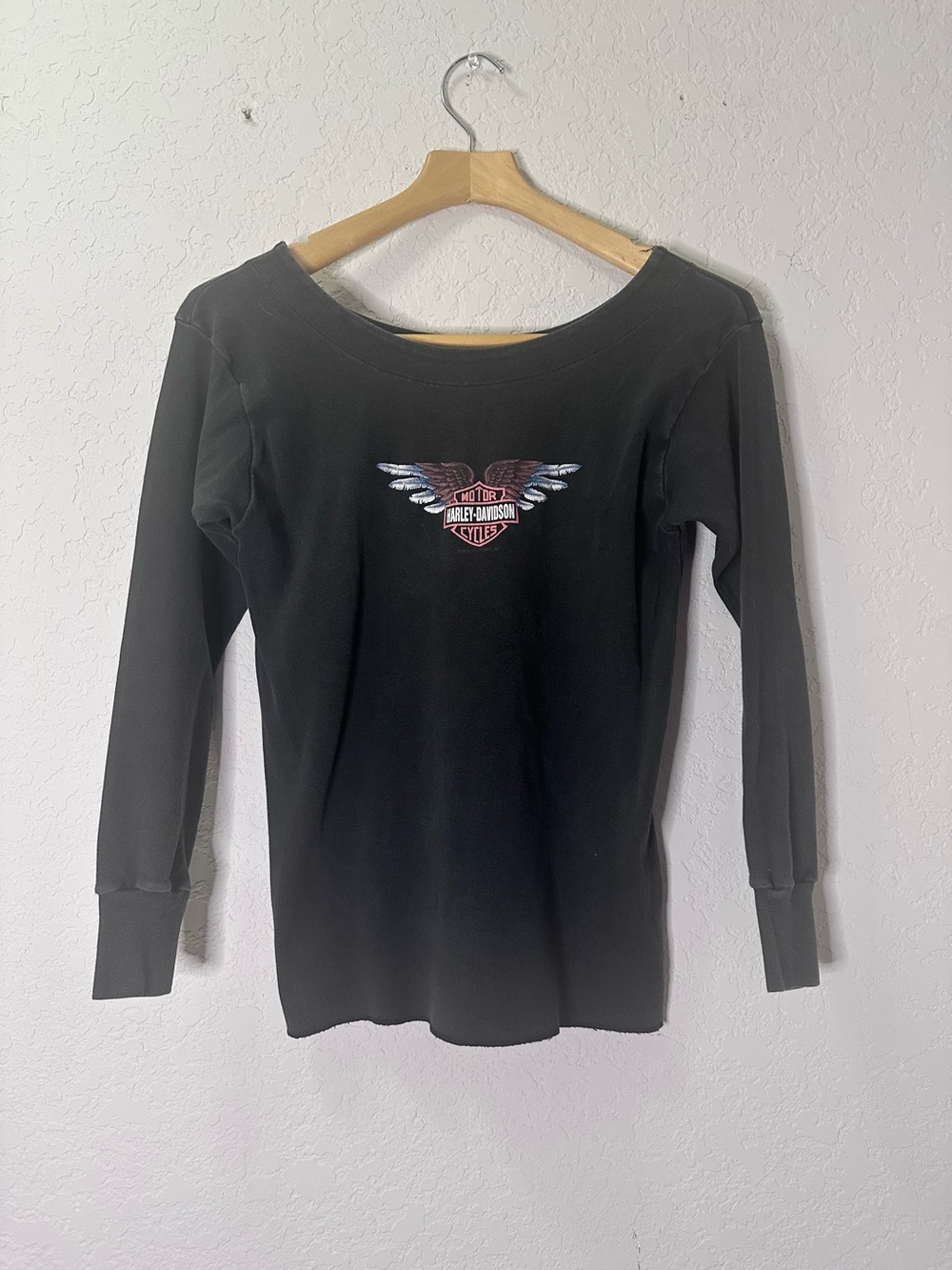 VINTAGE  Harley-Davidson Black Long Sleeve Tee with Winged Logo